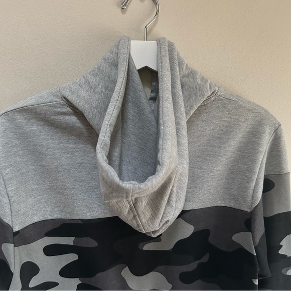 Westy Mfg Co~ Black + Gray Camo Hoodie Sweatshirt in size Medium (Men’s) - Picture 5 of 12